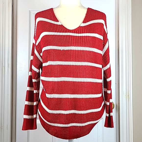Love Tree Open Back Twist Sweater - Picture 1 of 13